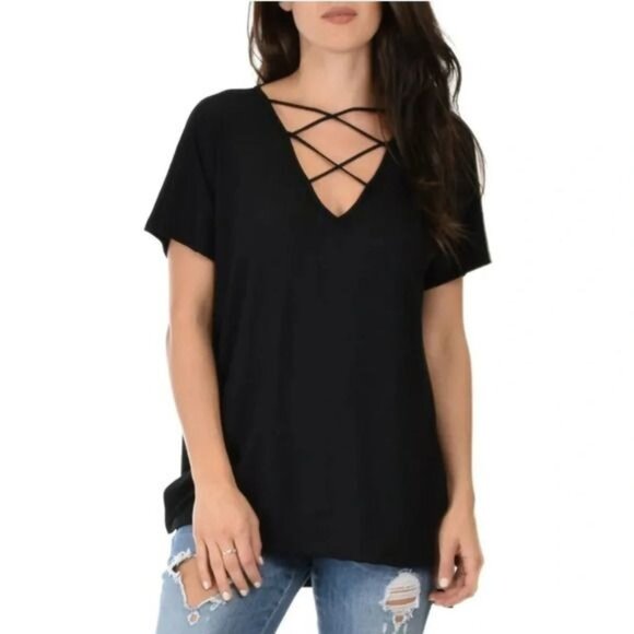 Criss Cross V-Neck Black Short Sleeve Top 3X By West Coast Love - Picture 1 of 8